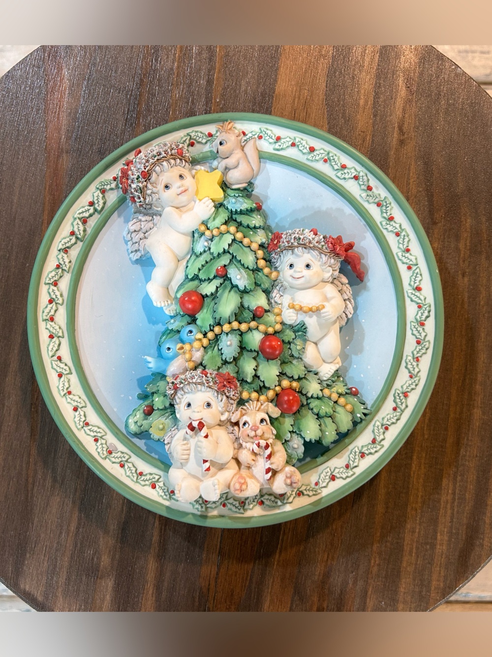Vintage 1996 Dreamsicles "The Finishing Touches" 3D Christmas Collector Plate